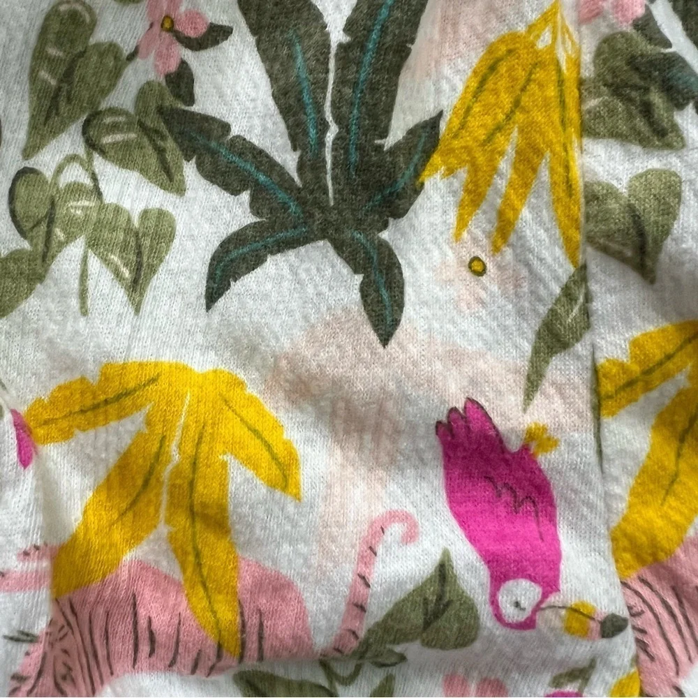 🍭6/$30 Carter’s jungle print elastic waist girl’s summer shorts - 24 months